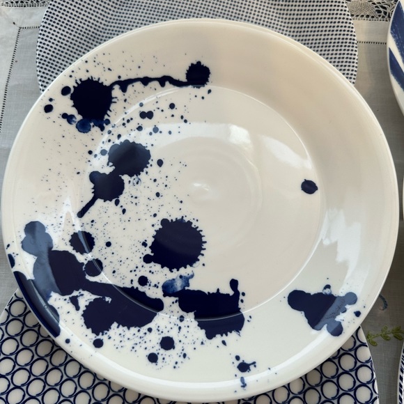 Royal Doulton 9” Tapas Plates - Picture 8 of 9